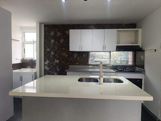 Apartamento de 3 alcobas en arriendo en San Lucas, Medellín, 95 m² · foto 6 de 20