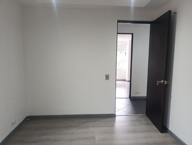 Apartamento de 3 alcobas en arriendo en San Lucas, Medellín, 95 m² · foto 7 de 20