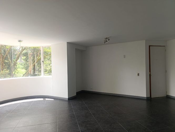 Apartamento de 3 alcobas en arriendo en San Lucas, Medellín, 95 m² · foto 13 de 20
