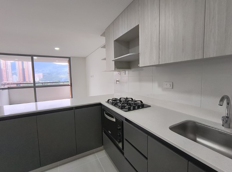 Apartamento en venta en Suramerica, Itagüí · foto 4 de 19