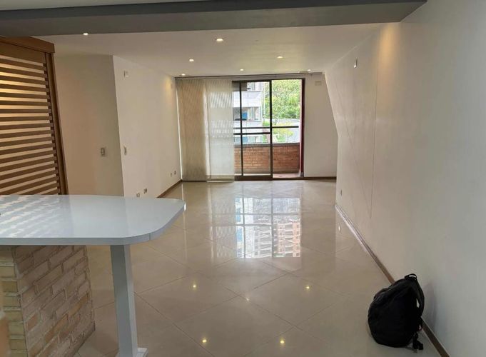 Apartamento de 2 alcobas en venta en Aves Maria, Sabaneta, 86 m² · foto 12 de 24