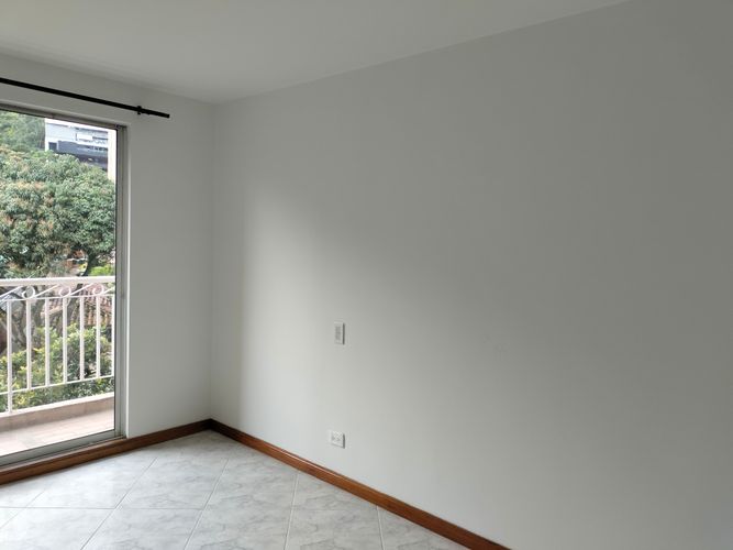 Apartamento de 3 alcobas en arriendo en Castropol, Medellín, 90 m² · foto 3 de 19
