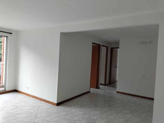 Apartamento de 3 alcobas en arriendo en Castropol, Medellín, 90 m² · foto 6 de 19