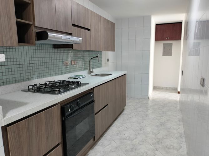 Apartamento de 3 alcobas en arriendo en Castropol, Medellín, 90 m² · foto 9 de 19