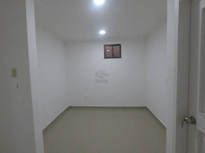 Edificio en venta en Urb. Rosendo Garces, Montería, 400 m² · foto 4 de 18