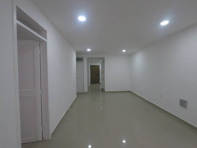 Edificio en venta en Urb. Rosendo Garces, Montería, 400 m² · foto 14 de 18