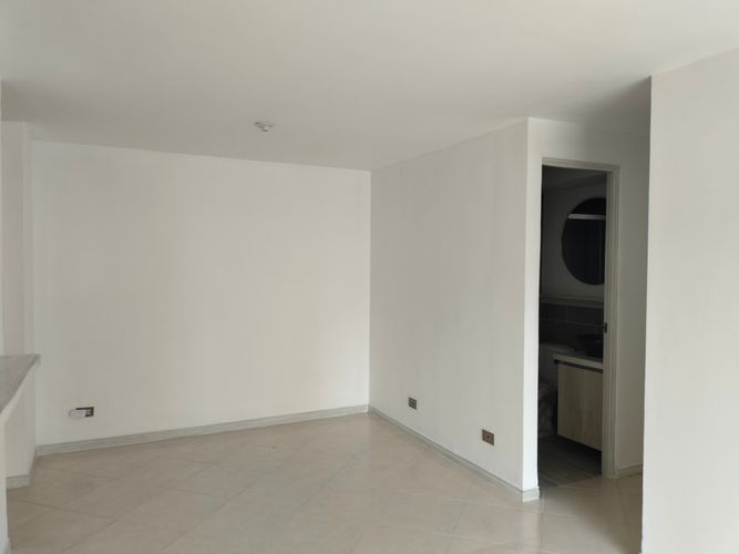 Apartamento en venta en El Poblado, Medellín · foto 2 de 18