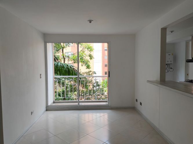 Apartamento en venta en El Poblado, Medellín · foto 4 de 18