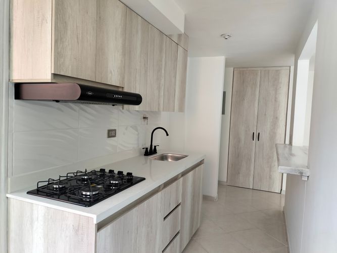 Apartamento en venta en El Poblado, Medellín · foto 7 de 18