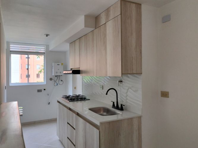 Apartamento en venta en El Poblado, Medellín · foto 8 de 18