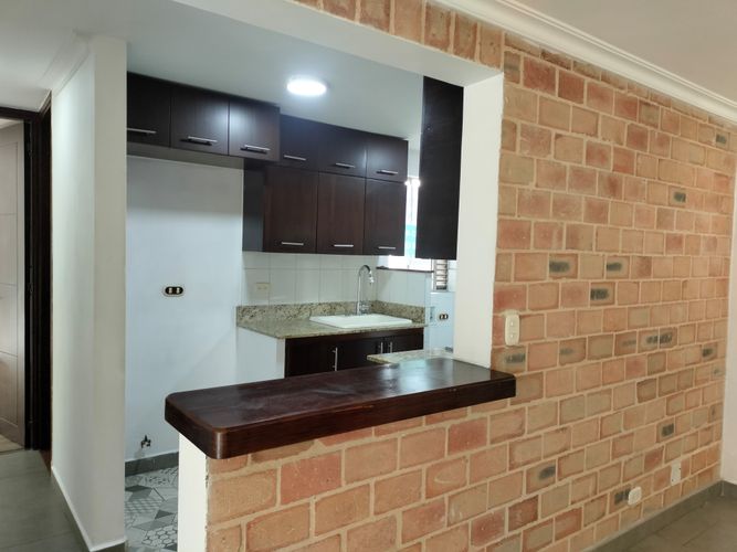 Apartamento de 2 alcobas en arriendo en Castropol, Medellín, 63 m² · foto 5 de 15