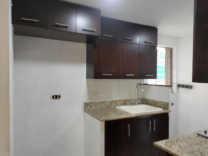 Apartamento de 2 alcobas en arriendo en Castropol, Medellín, 63 m² · foto 6 de 15