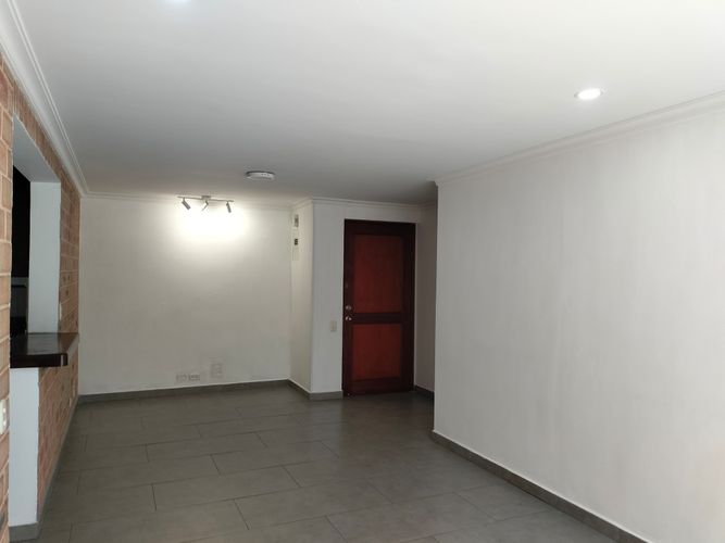 Apartamento de 2 alcobas en arriendo en Castropol, Medellín, 63 m² · foto 8 de 15