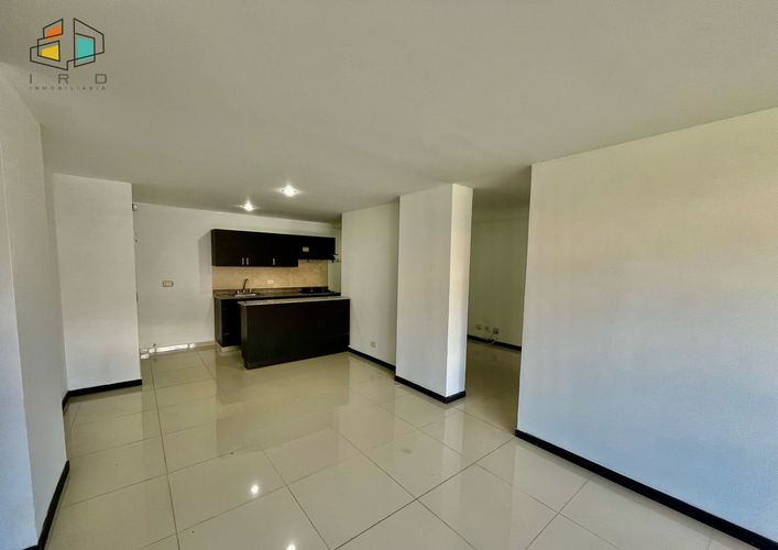 Apartamento de 3 alcobas en venta en Simesa, Medellín, 85 m² · foto 4 de 17