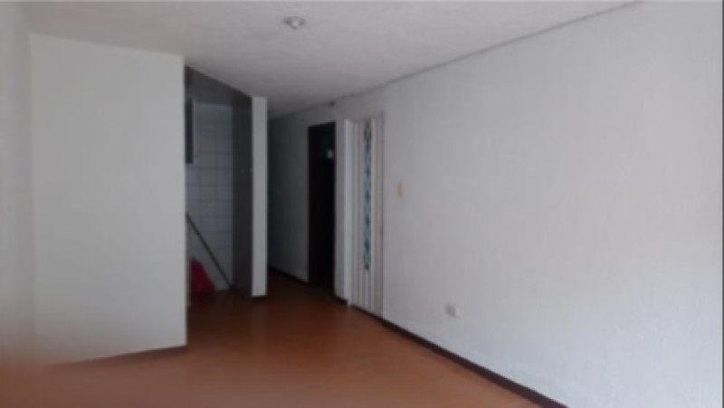 Casa en venta en Fontibon, Bogotá · foto 2 de 13