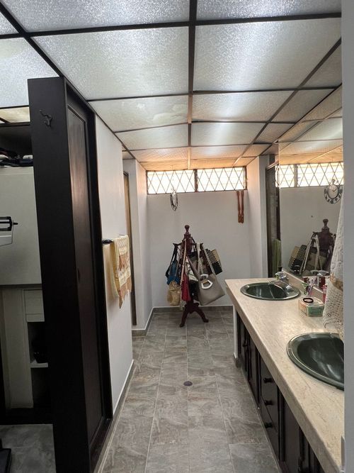 Casa de 5 alcobas en venta en La Flora, Cali, 450 m² · foto 10 de 12