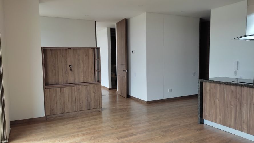 Apartamento de 1 alcoba en venta en Guaymaral, Bogotá, 73 m² · foto 3 de 24