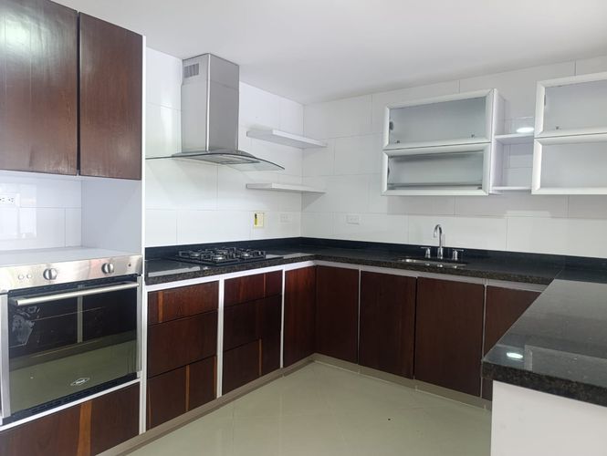 Casa de 4 alcobas en arriendo en El Poblado, Medellín, 200 m² · foto 5 de 20