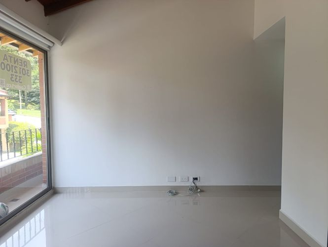 Casa de 4 alcobas en arriendo en El Poblado, Medellín, 200 m² · foto 8 de 20