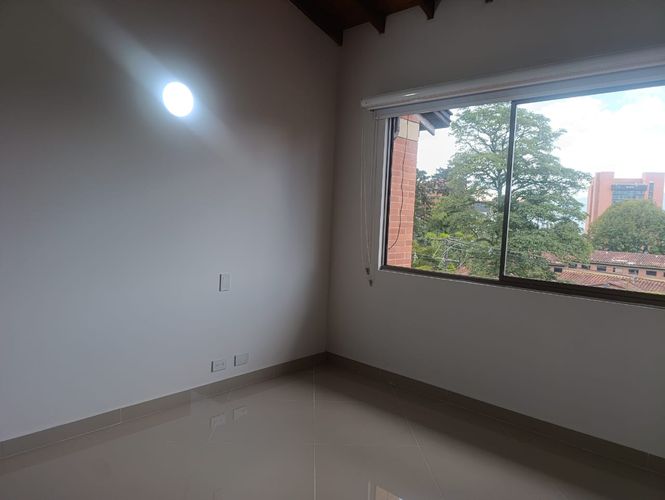 Casa de 4 alcobas en arriendo en El Poblado, Medellín, 200 m² · foto 13 de 20