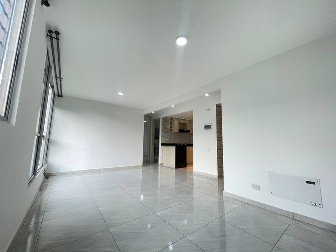 Apartamento de 2 alcobas en venta en San Pedro, Yumbo, 50 m² · foto 2 de 24