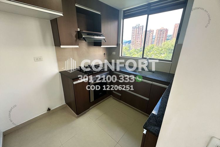 Apartamento de 3 alcobas en arriendo en Los Balsos, Medellín, 114 m² · foto 8 de 24