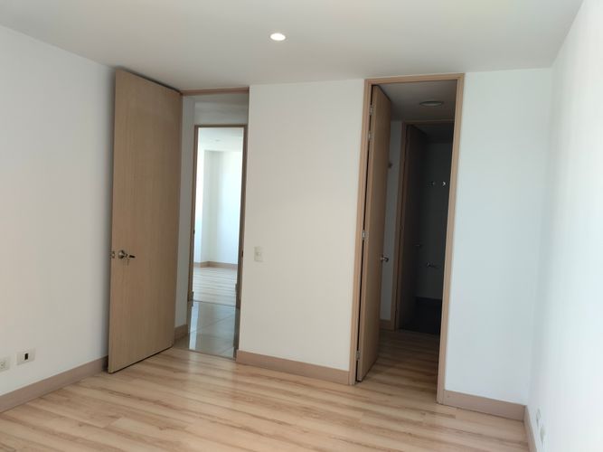 Apartamento de 3 alcobas en arriendo en El Poblado, Medellín, 128 m² · foto 8 de 20