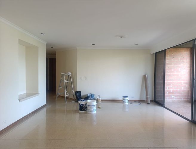 Apartamento de 3 alcobas en arriendo en El Poblado, Medellín, 140 m² · foto 2 de 16