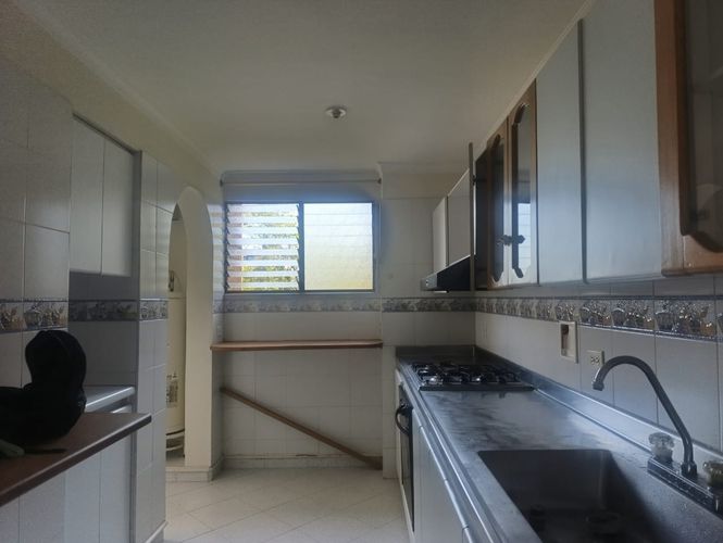 Apartamento de 3 alcobas en arriendo en El Poblado, Medellín, 140 m² · foto 6 de 16