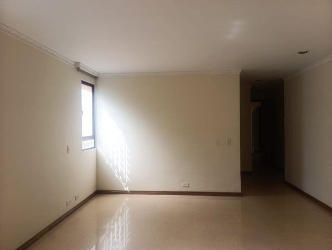 Apartamento de 3 alcobas en arriendo en El Poblado, Medellín, 140 m² · foto 7 de 16