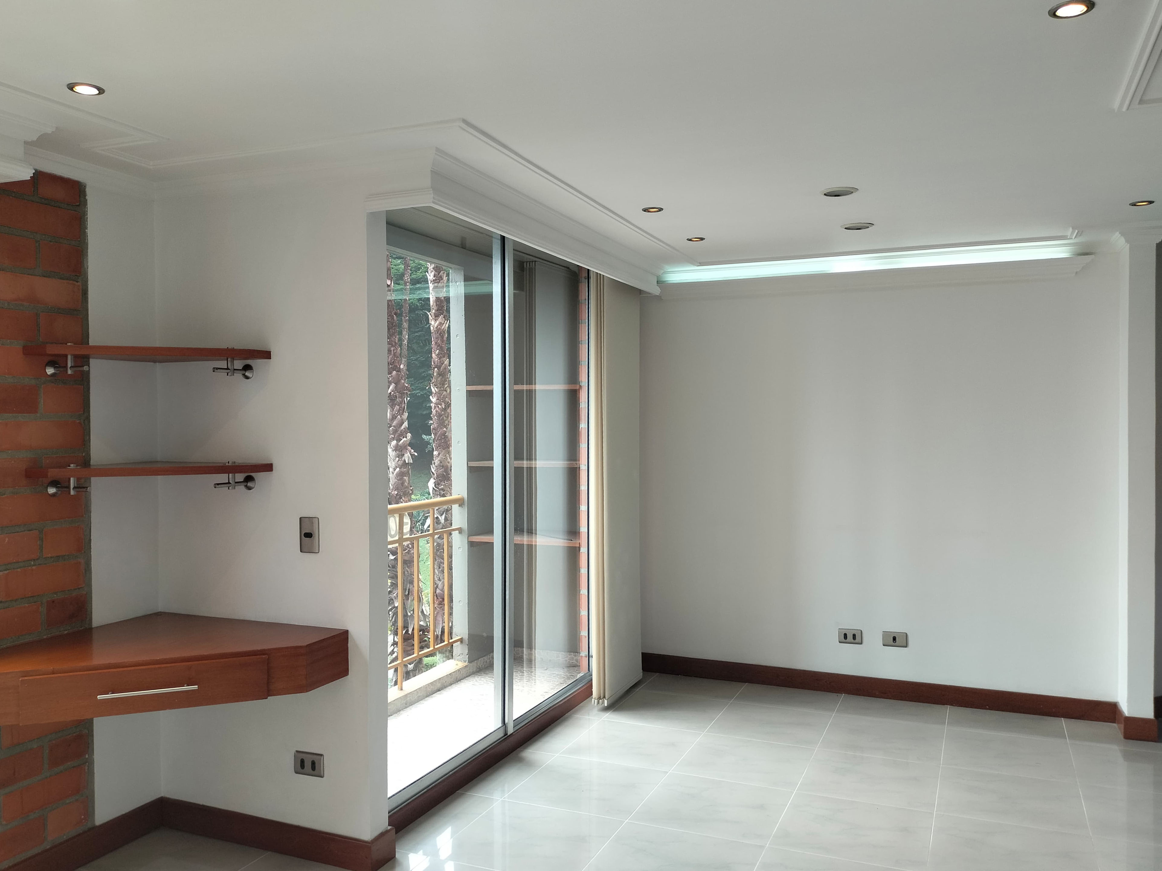 Apartamento en arriendo en El Poblado, Medellín · foto 2 de 16