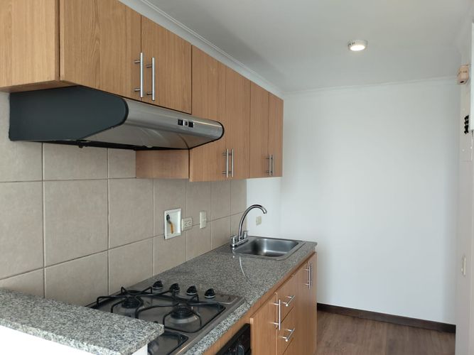 Apartamento de 2 alcobas en arriendo en La Aguacatala, Medellín, 70 m² · foto 4 de 15