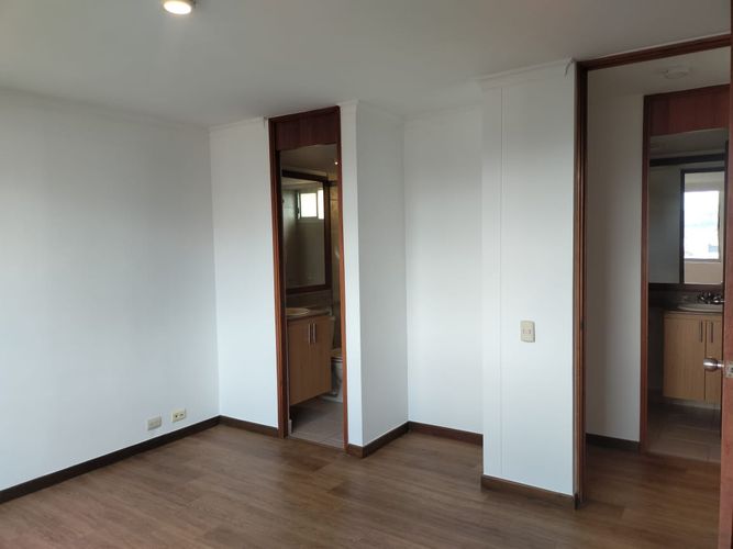 Apartamento de 2 alcobas en arriendo en La Aguacatala, Medellín, 70 m² · foto 9 de 15