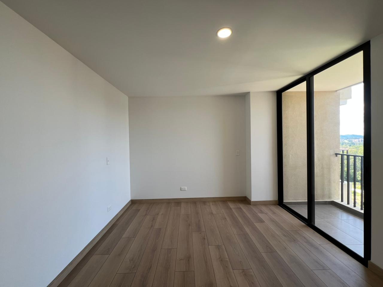 Apartamento en arriendo en Llano Grande, Rionegro · foto 3 de 11