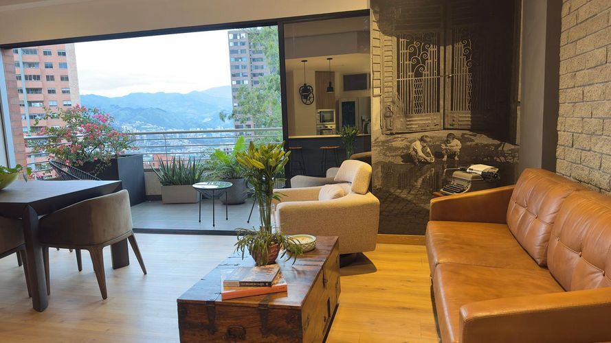 Apartamento de 3 alcobas en venta en El Poblado, Medellín, 220 m² · foto 4 de 16