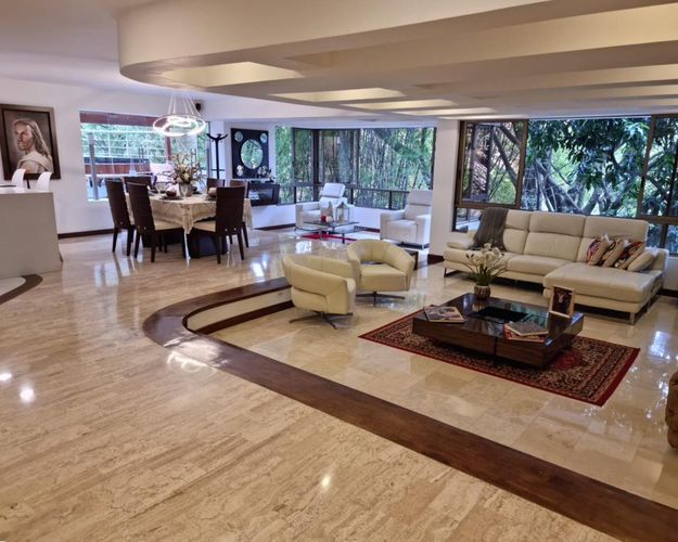 Apartamento de 4 alcobas en venta en El Poblado, Medellín, 315 m² · foto 2 de 15