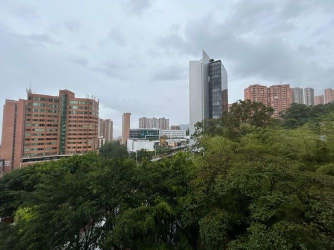 Apartamento de 1 alcoba en venta en El Tesoro, Medellín, 77 m² · foto 13 de 14