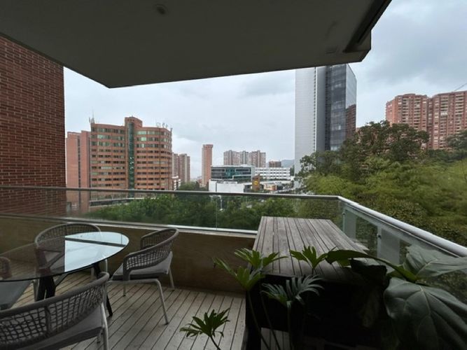 Apartamento de 1 alcoba en venta en El Tesoro, Medellín, 77 m² · foto 14 de 14
