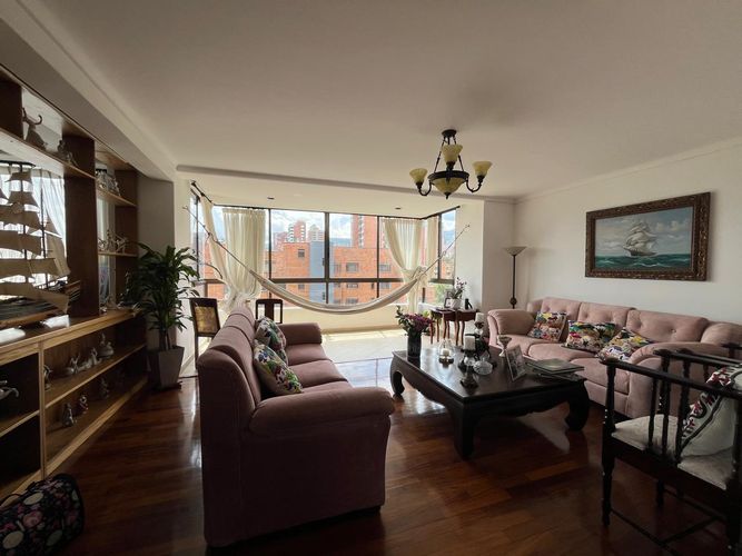 Apartamento de 3 alcobas en venta en El Poblado, Medellín, 210 m² · foto 4 de 15