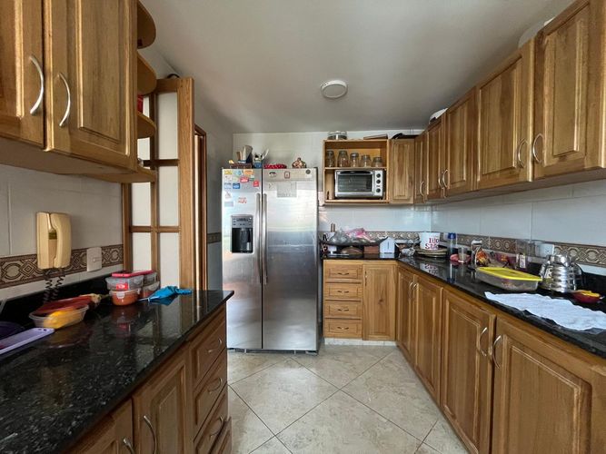 Apartamento de 3 alcobas en venta en El Poblado, Medellín, 210 m² · foto 5 de 15