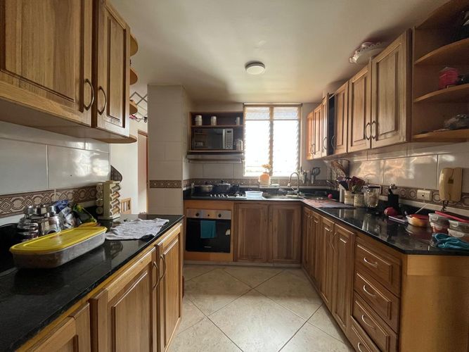 Apartamento de 3 alcobas en venta en El Poblado, Medellín, 210 m² · foto 6 de 15
