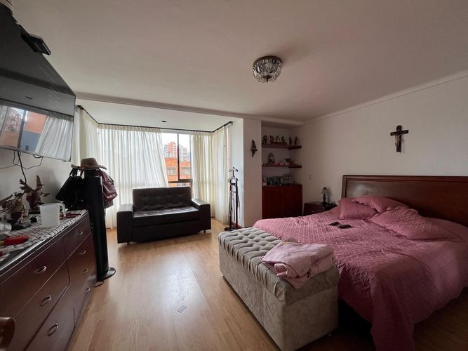Apartamento de 3 alcobas en venta en El Poblado, Medellín, 210 m² · foto 8 de 15