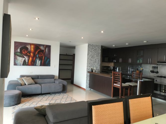 Apartamento de 4 alcobas en venta en Castropol, Medellín, 144 m² · foto 2 de 19