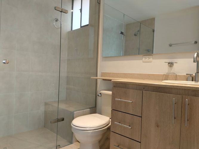 Apartamento de 4 alcobas en venta en Castropol, Medellín, 144 m² · foto 17 de 19