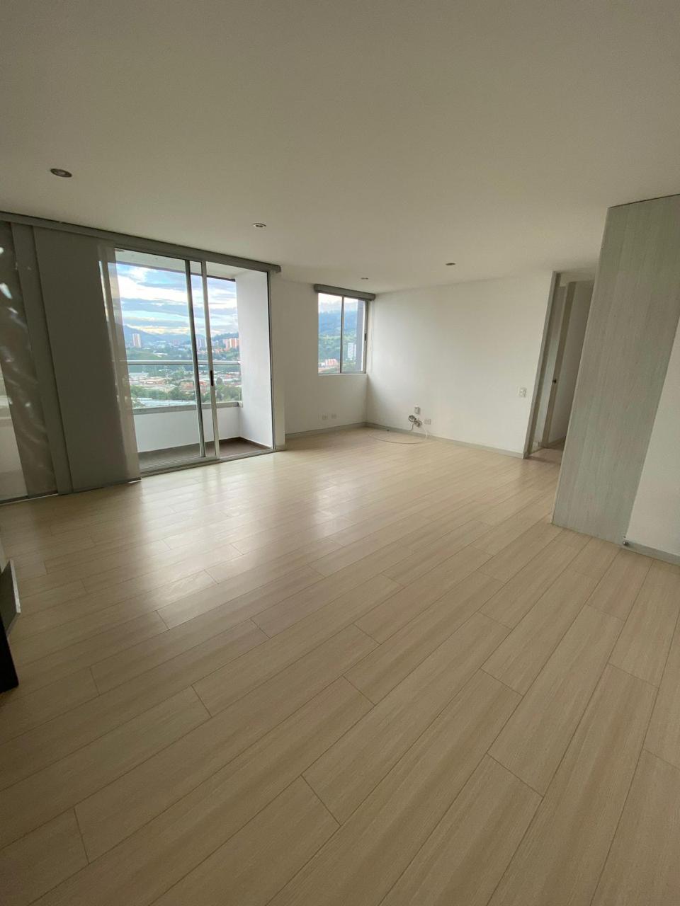Apartamento en venta en Suramerica, Itagüí · foto 3 de 24