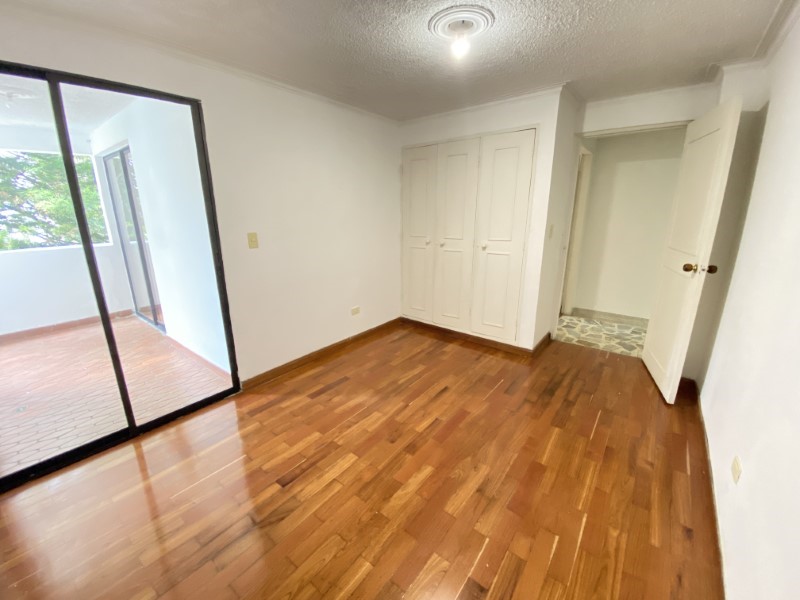 2BR Apartment in El Poblado (90 m²) - 4