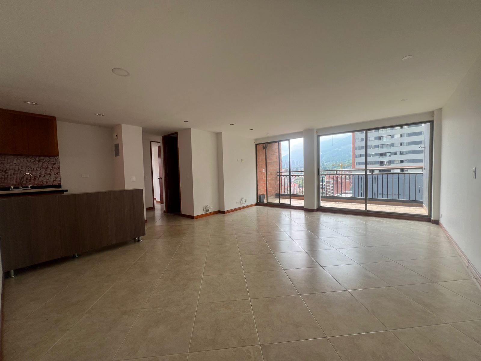 Apartamento en venta en Escobero, Envigado · foto 2 de 17