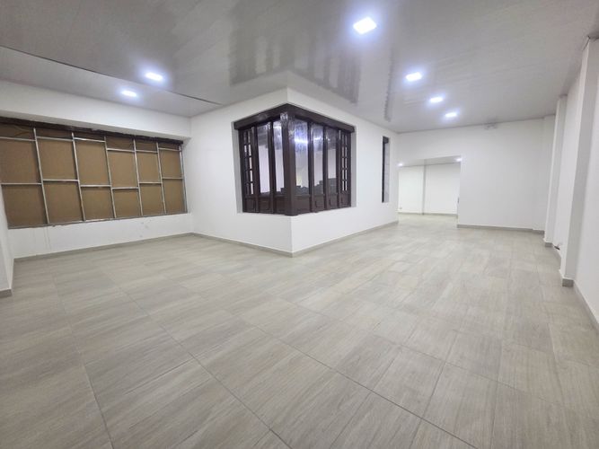 Casa de 4 alcobas en venta en Niza, Bogotá, 300 m² · foto 10 de 21
