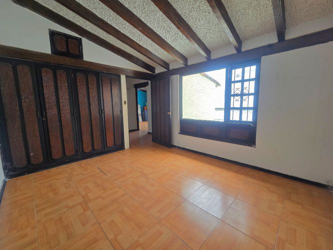 Casa de 4 alcobas en venta en Niza, Bogotá, 300 m² · foto 14 de 21
