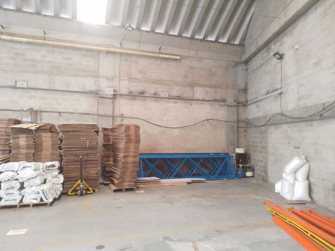 Bodega en arriendo en Caqueta, La Estrella, 553 m² · foto 9 de 12